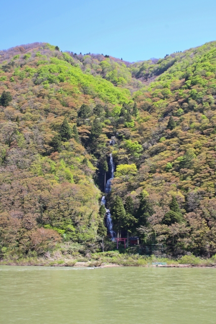 白糸の滝(戸沢村)