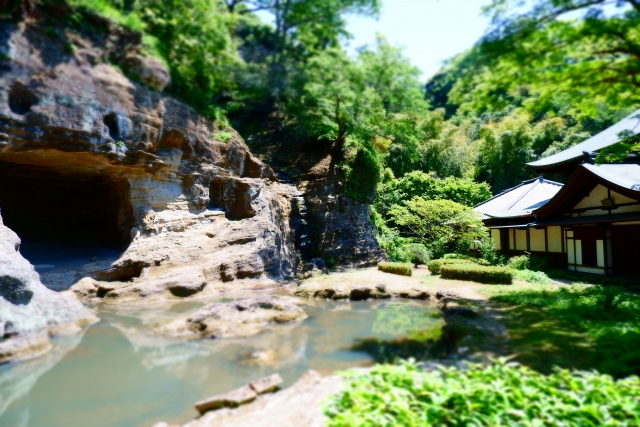 瑞泉寺の岩庭(鎌倉市)