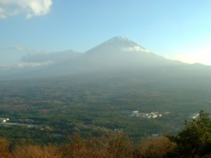 富士山と青木ヶ原樹海（紅葉台レストハウスより）