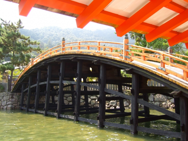 厳島神社・反橋(広島県廿日市市)